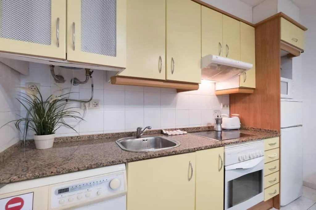 5 Pax Santa Monica Ramblas Barcelona Apartment Spain