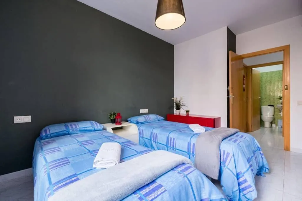 5 Pax Santa Monica Ramblas Barcelona Apartment